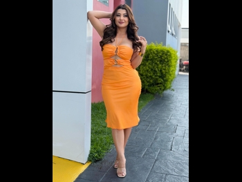  alt="Milagros Flores"