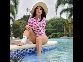  alt="Milagros Flores"