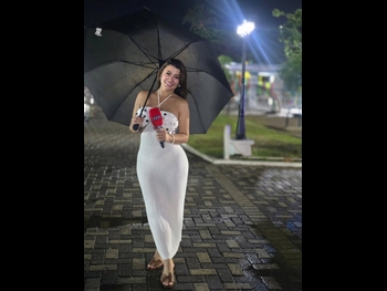  alt="Milagros Flores"