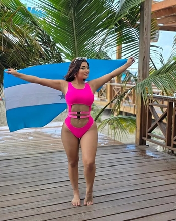 Milagros Flores