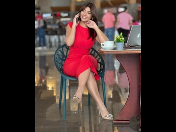  alt="Milagros Flores"