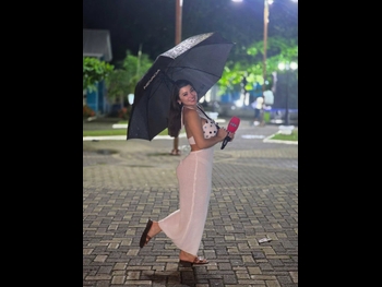  alt="Milagros Flores"