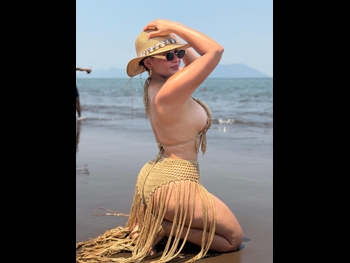  alt="Milagros Flores"