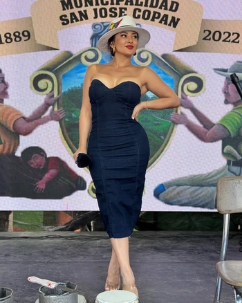Milagros Flores
