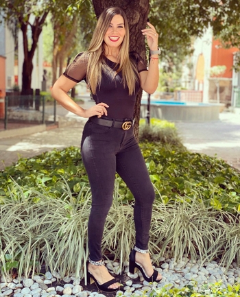 Anita González