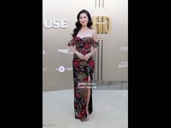  alt="Mina Kimes"