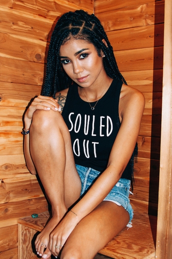 Jhené Aiko