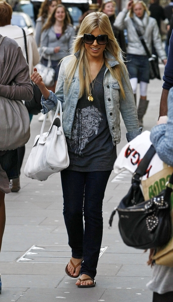 Mollie King (III)