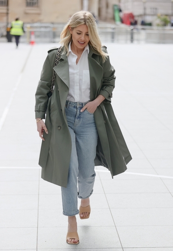 Mollie King (III)