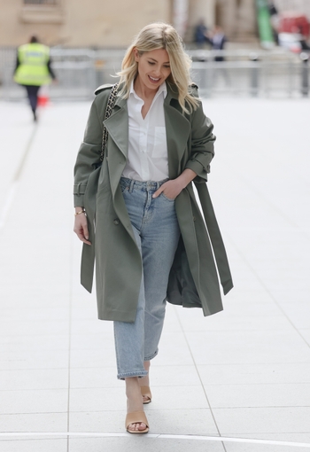 Mollie King (III)