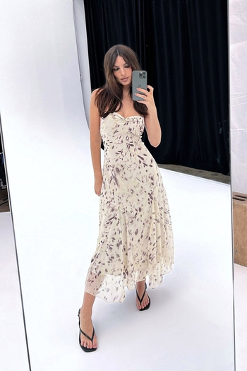 Emily Ratajkowski