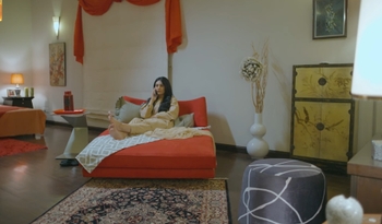 Sarah Khan