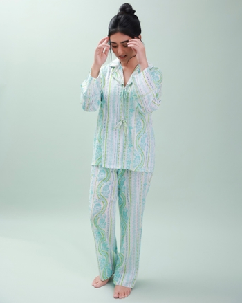 Sarah Khan