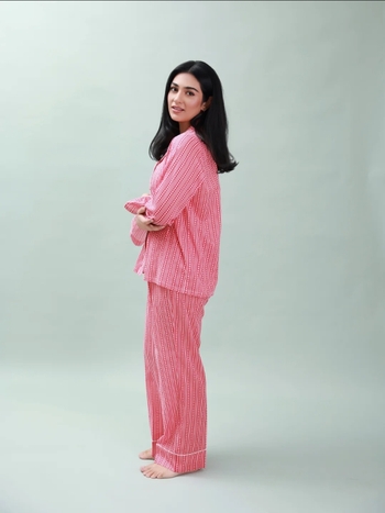 Sarah Khan