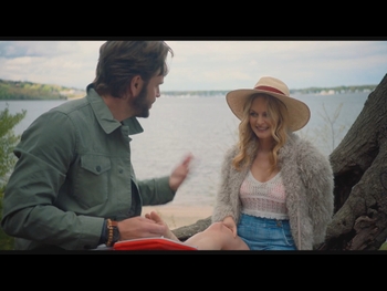  alt="Heather Graham (i)"