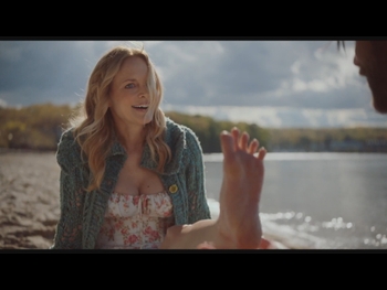  alt="Heather Graham (i)"
