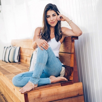 Daniella Monet