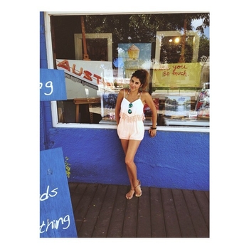 Daniella Monet