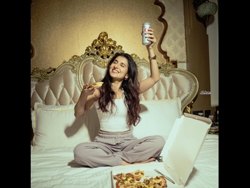  alt="Sanjana Sarathy"