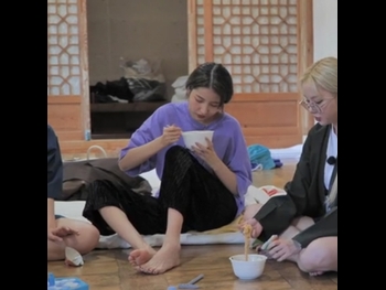  alt="Sowon"