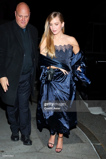 Jennifer Lawrence (III)