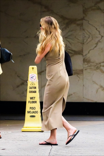 Jennifer Lawrence (III)