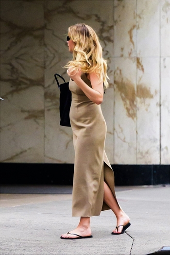 Jennifer Lawrence (III)