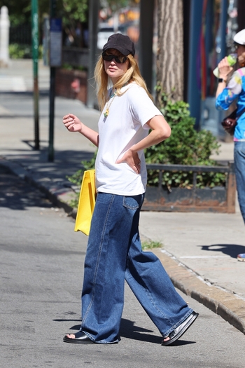 Jennifer Lawrence (III)