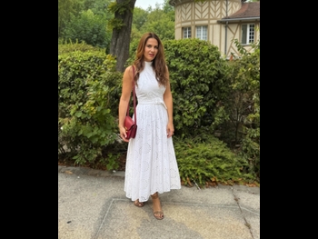  alt="Elisa Tovati"
