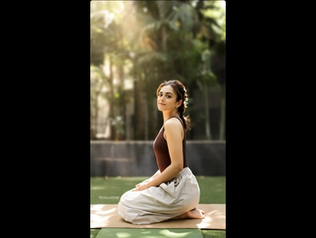  alt="Riddhi Dogra"