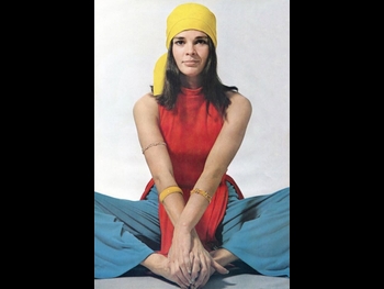  alt="Ali Macgraw"