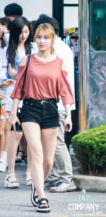 Momo Hirai