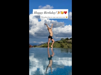  alt="Derek Hough"