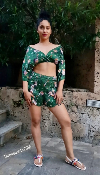 Neha Bhasin