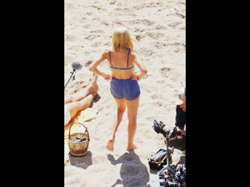  alt="Margot Robbie"