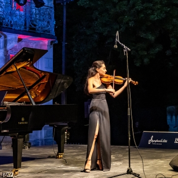 Esther Abrami