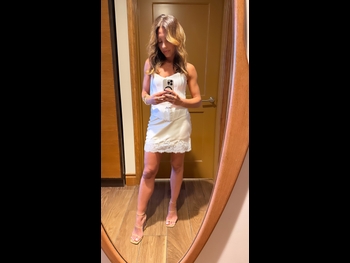  alt="Nicole Servinis"