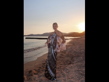  alt="Devon Windsor"