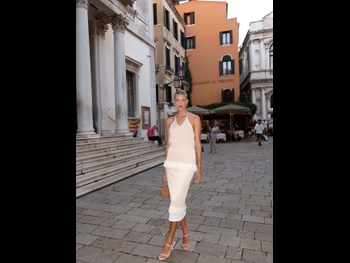  alt="Devon Windsor"