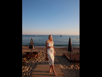  alt="Devon Windsor"