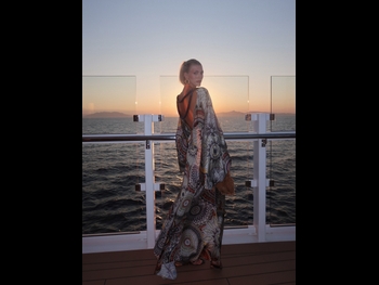  alt="Devon Windsor"