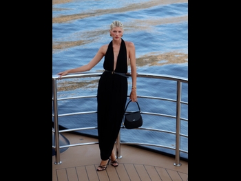  alt="Devon Windsor"