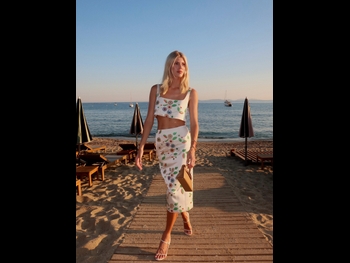 alt="Devon Windsor"
