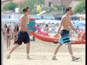  alt="Dylan Sprouse"