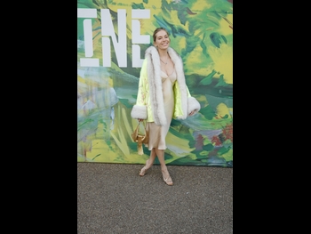  alt="Sienna Miller"