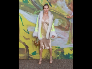  alt="Sienna Miller"