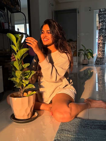 Divi Vadthya