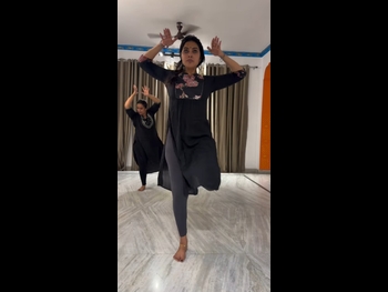  alt="Divi Vadthya"