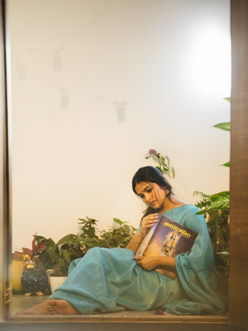 Divi Vadthya