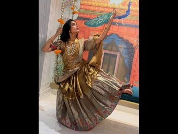  alt="Divi Vadthya"